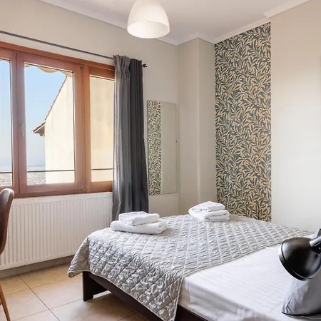 Thea Apartment *