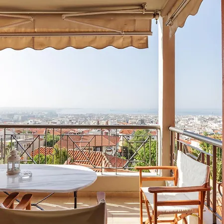 Thea Apartment
